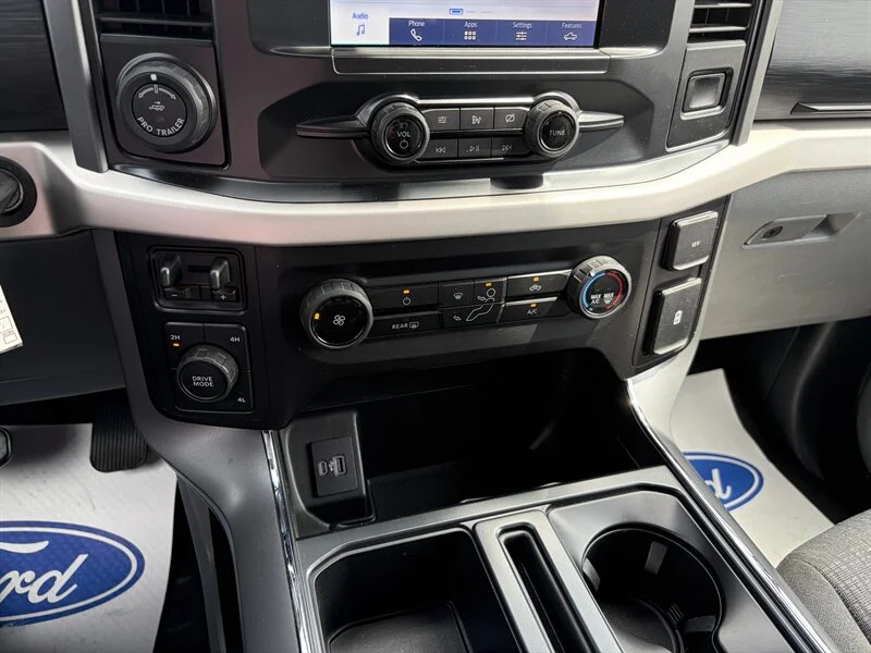 Used 2021 Silver Ford XLT image 8