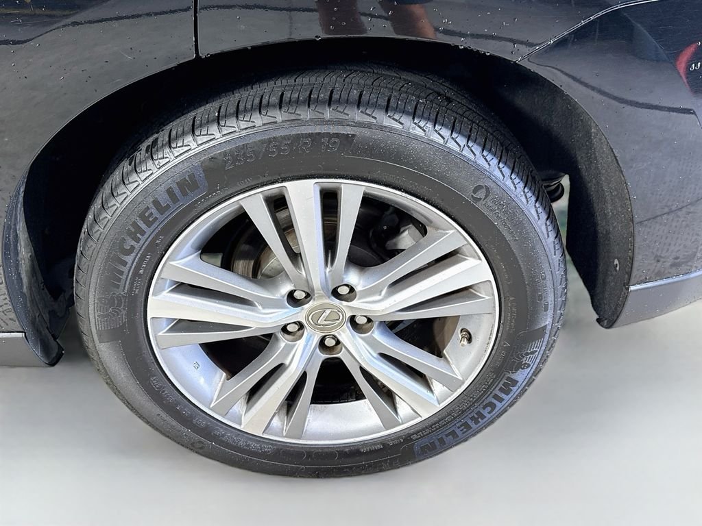 Used 2015 Obsidian Lexus Base image 32