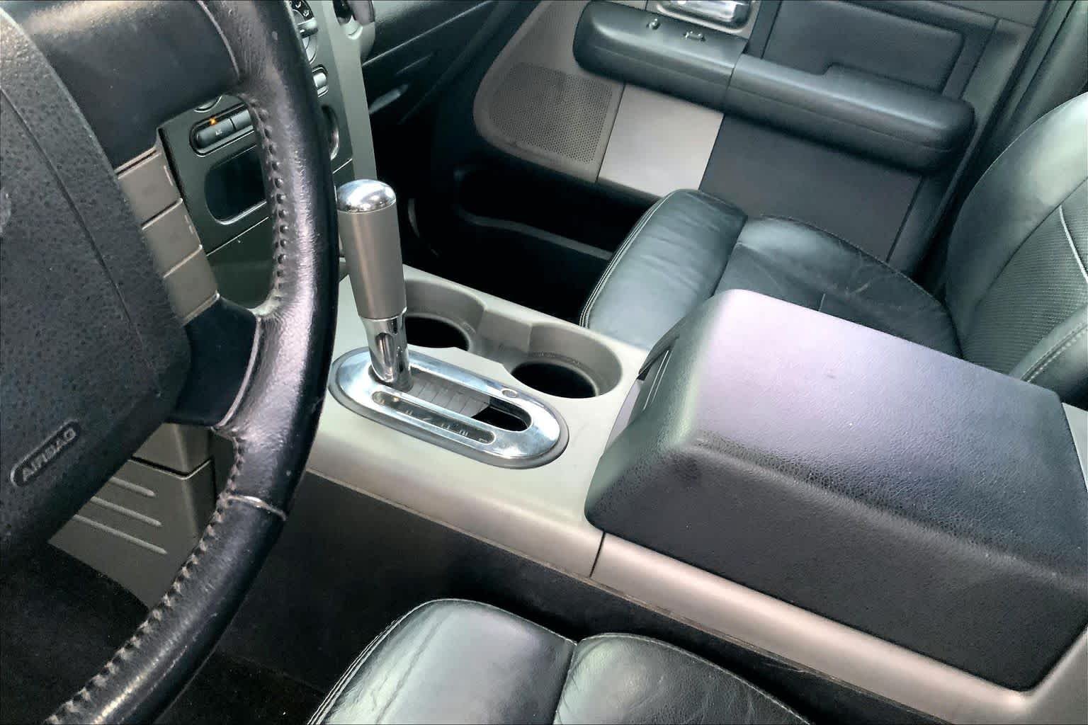 Used 2006 Silver Metallic Ford FX4 image 12