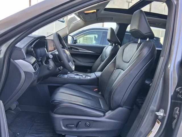 Used 2024 Gray INFINITI LUXE image 17
