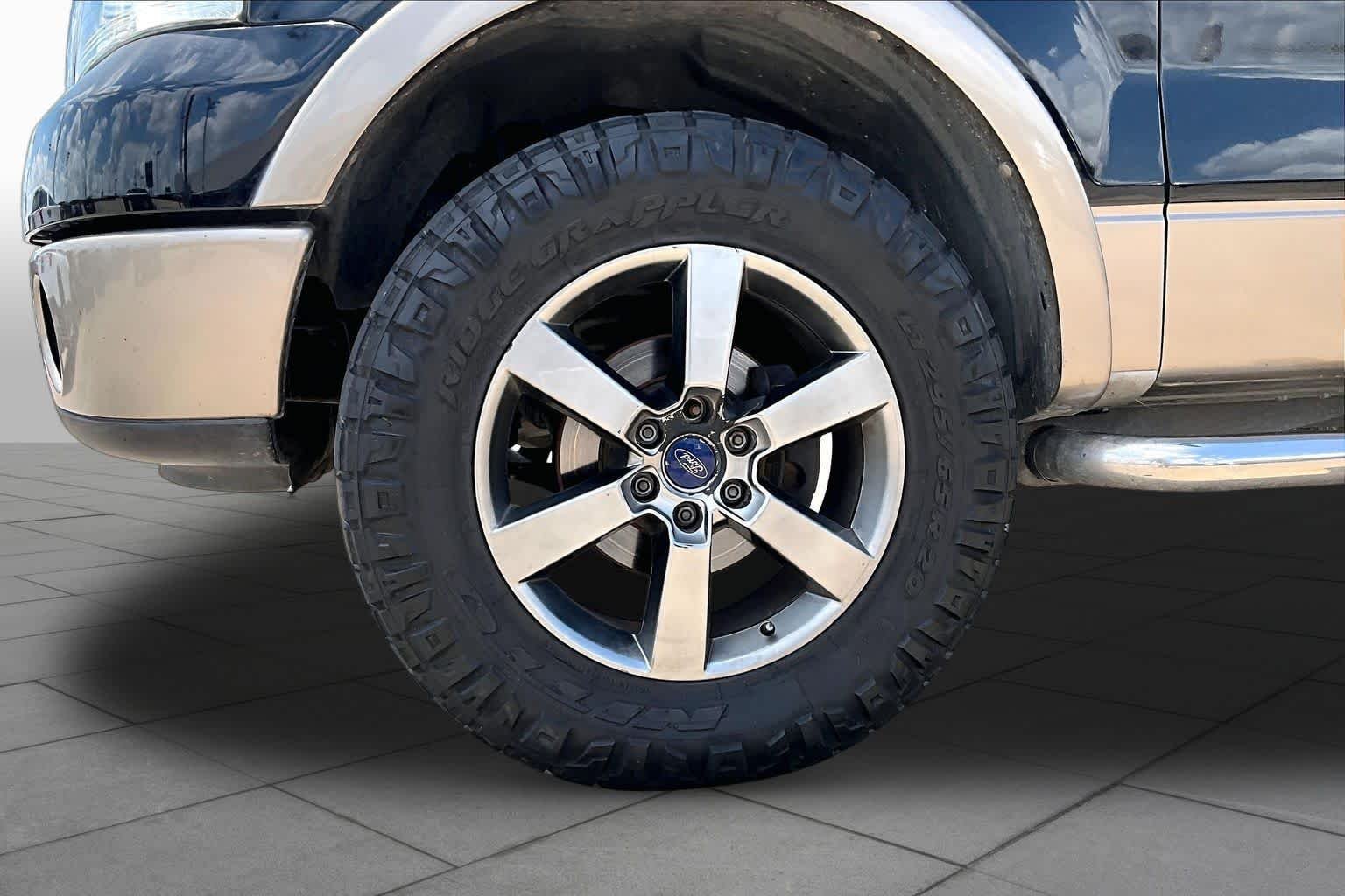 Used 2006 Black Ford King Ranch image 10