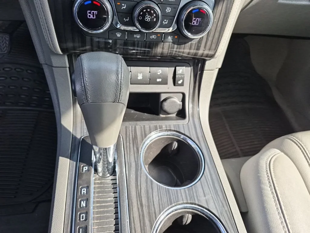Used 2013 Gray Chevrolet 2LT image 21