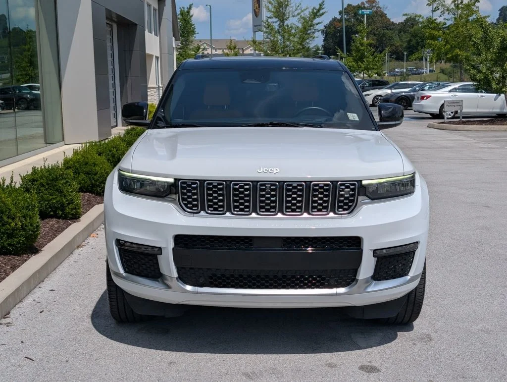 Used 2024 White Jeep Summit image 10