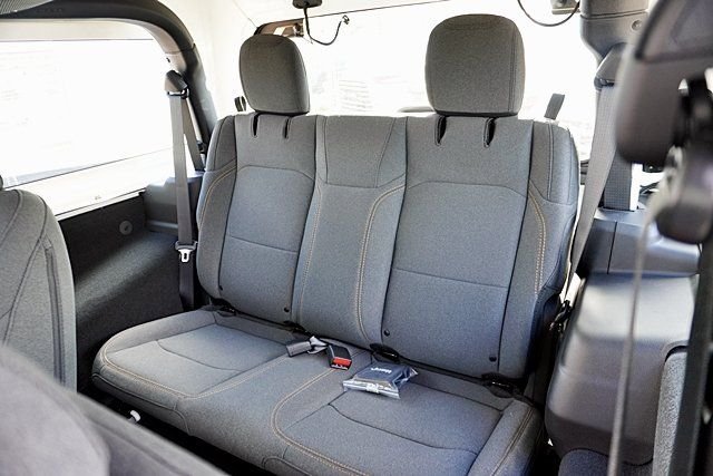 New 2026 Bright White Clear-Coat Exterior Paint Jeep Sport image 20