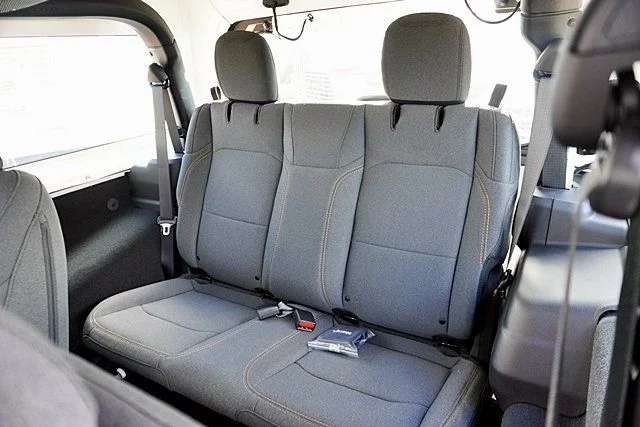 New 2026 Bright White Clear-Coat Exterior Paint Jeep Sport image 20