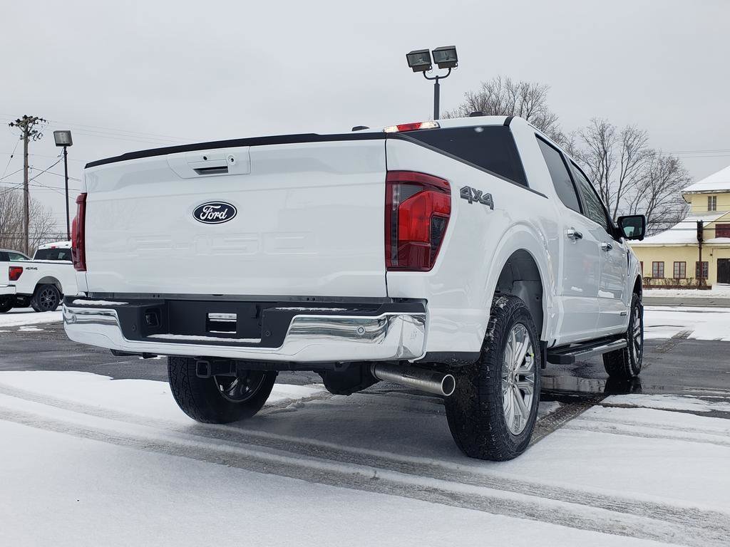 New 2026 Oxford White Ford XLT image 3
