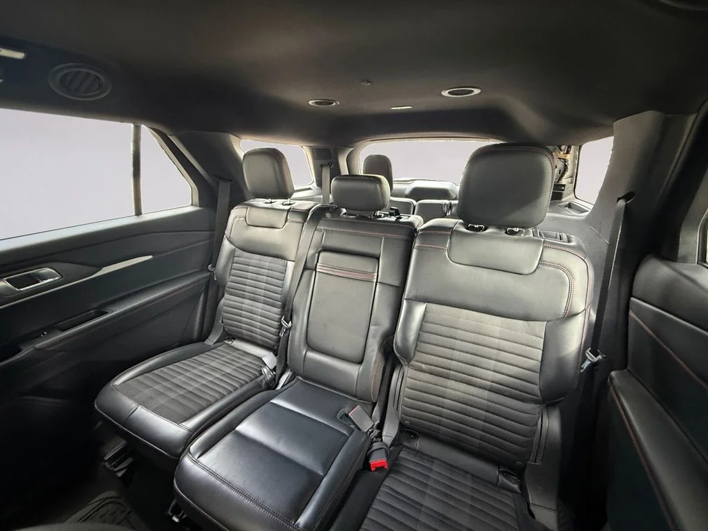2025 Ford Explorer ST-LINE - Photo 16