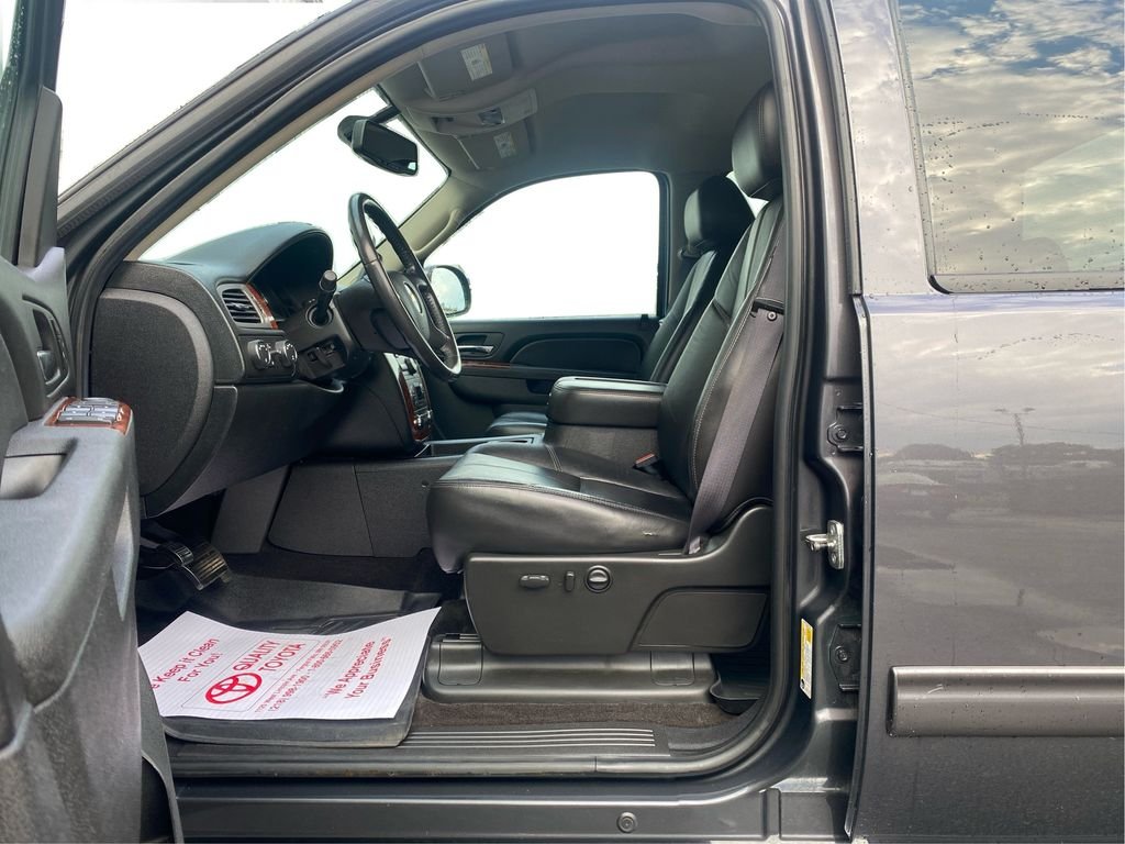 Used 2011 Beige Chevrolet LTZ image 7
