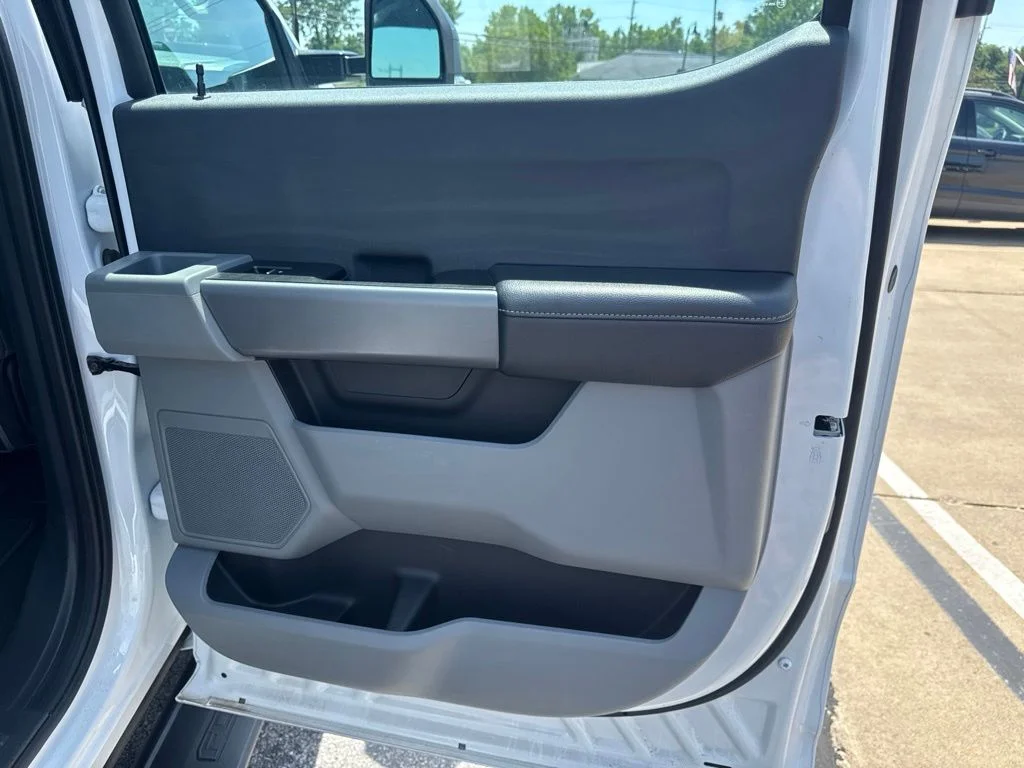 Certified Used 2024 Oxford White Ford XL image 36