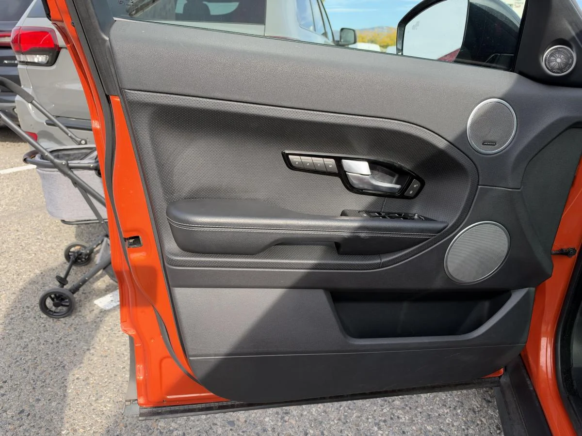 Used 2015 Orange Land Rover Dynamic Premium 5 image 13