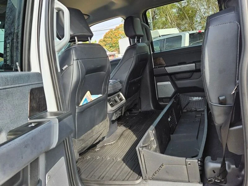Used 2023 Oxford White Ford LARIAT image 8