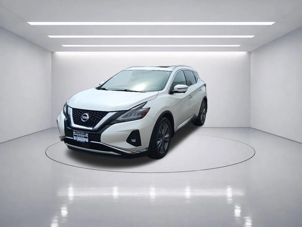 Used 2020 Pearl White Tricoat Nissan Platinum image 3