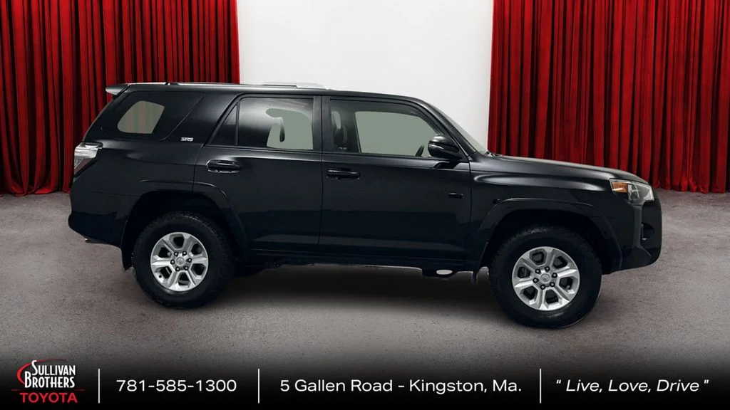 Certified Used 2017 Black Toyota SR5 Premium image 4