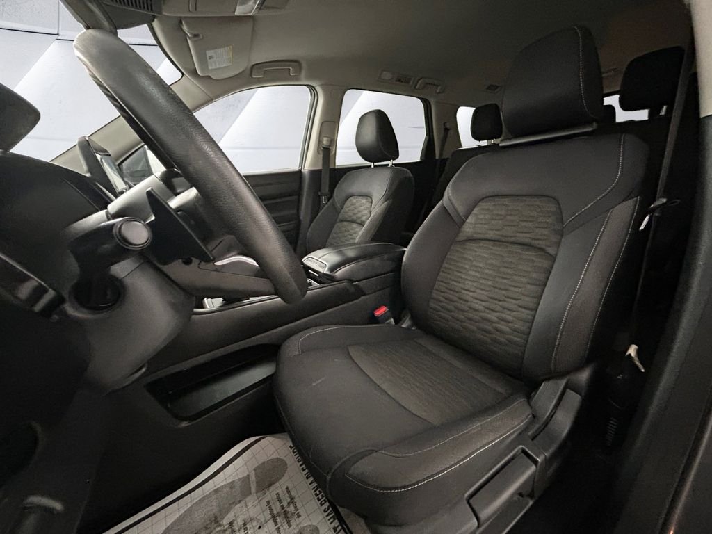 Used 2022 Gray Nissan S image 8
