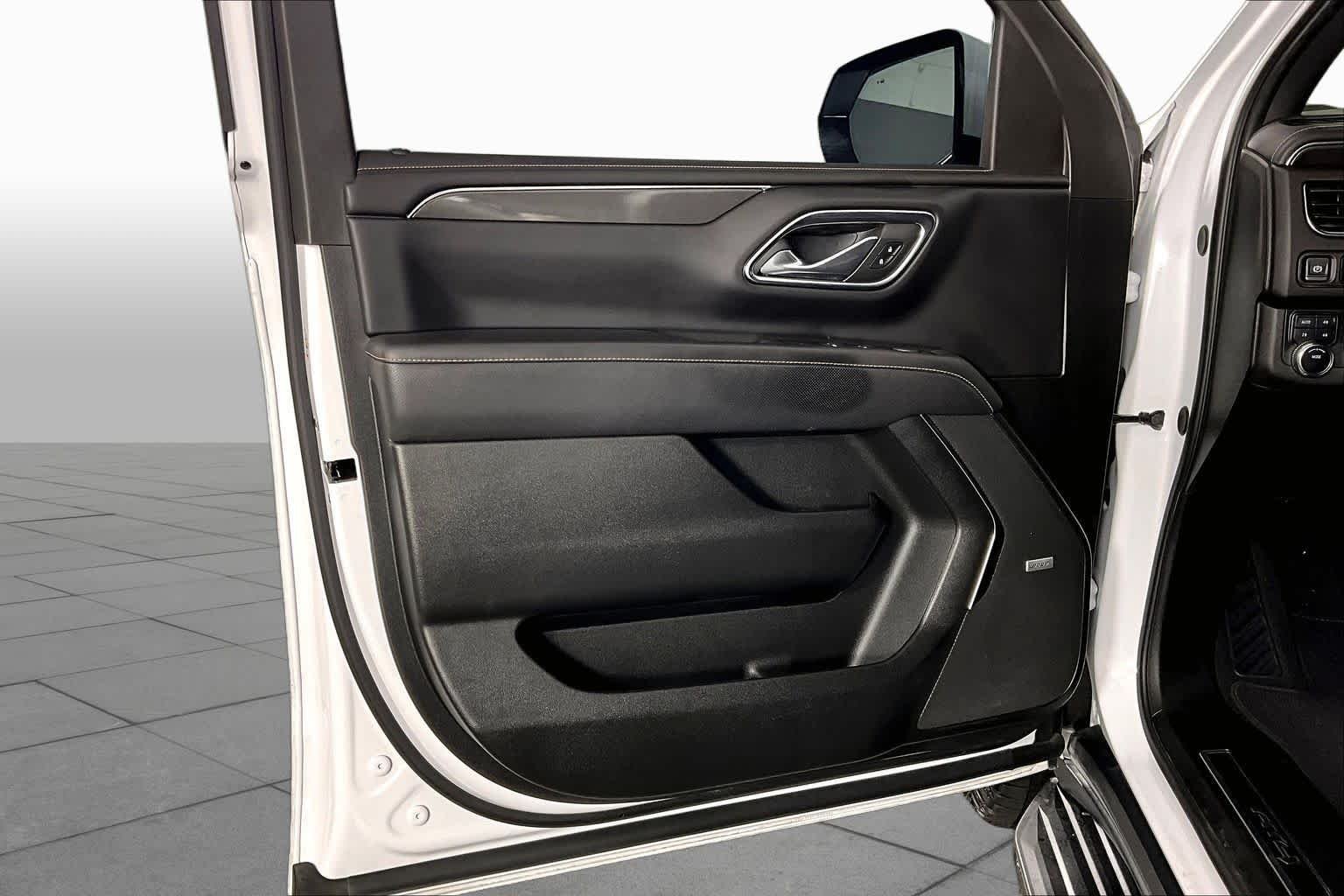 Used 2023 Summit White GMC AT4 image 21