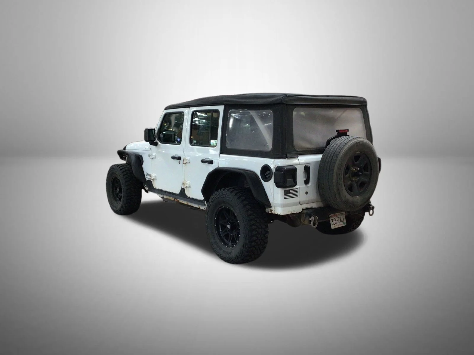 Used 2018 White Jeep Unlimited Sport image 2
