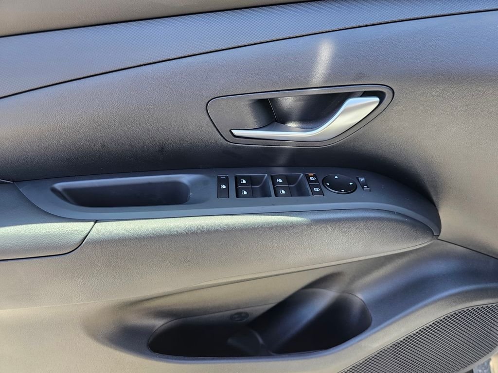 New 2026 White Hyundai SE image 23