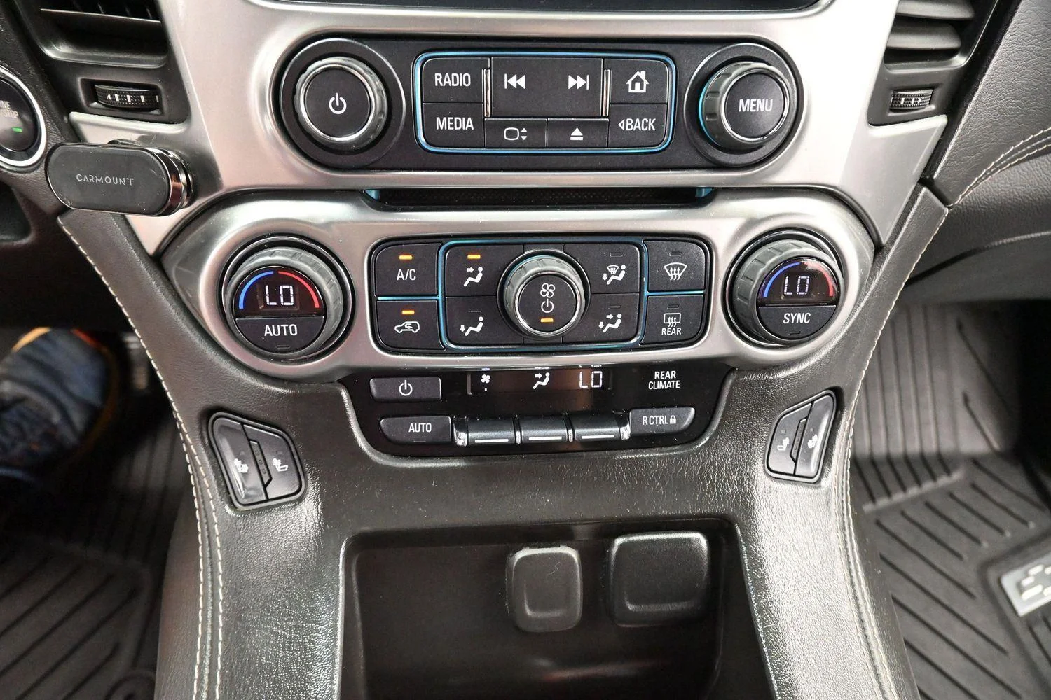 Used 2018 PEPPERDUST METALLIC Chevrolet LT image 29