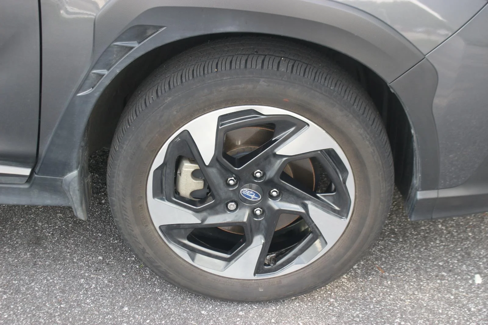 Used 2024 Grey Subaru Limited image 31