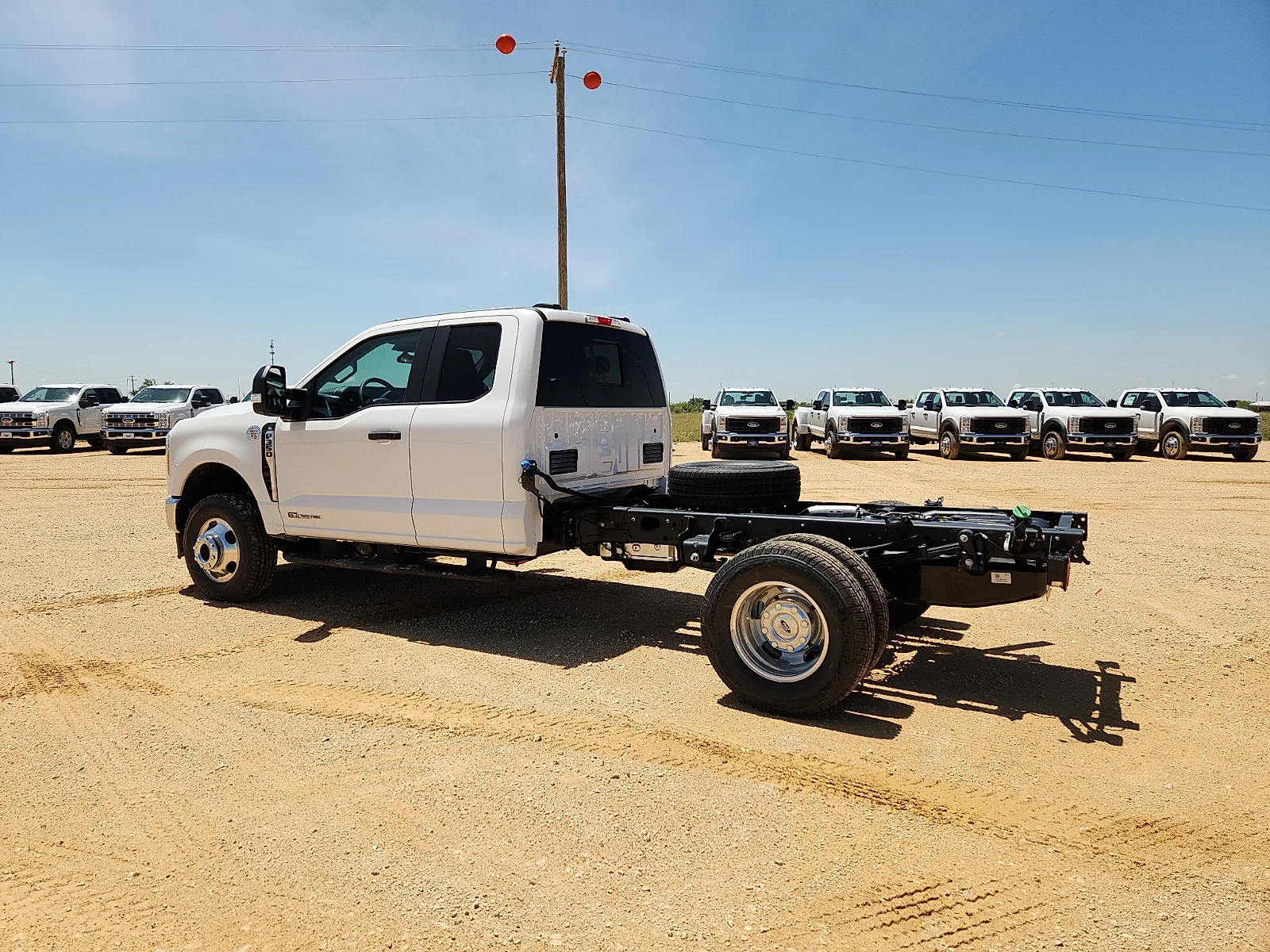 New 2026 Oxford White Ford F-350® XL image 4