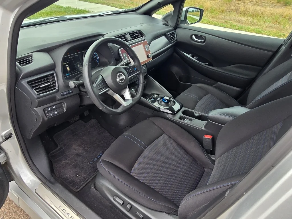 Used 2024 Brilliant Silver Metallic Nissan SV PLUS image 26