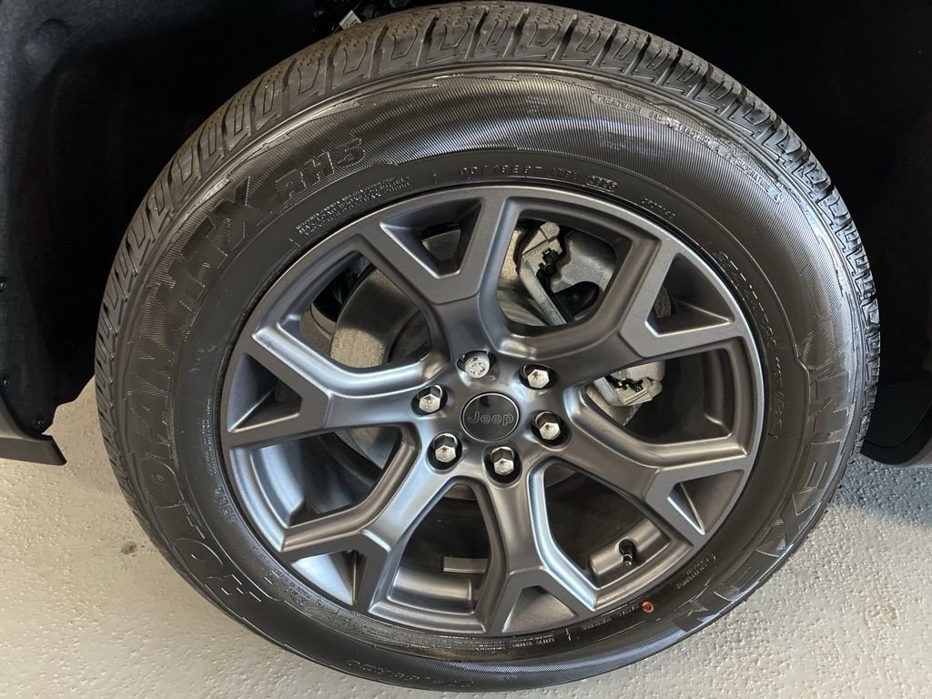 New 2026 High Gloss Black Jeep Limited Altitude image 6