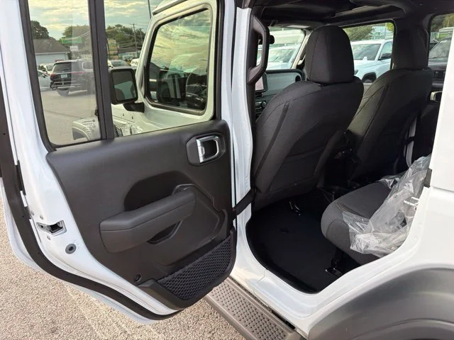 New 2027 White Jeep Sport S image 10