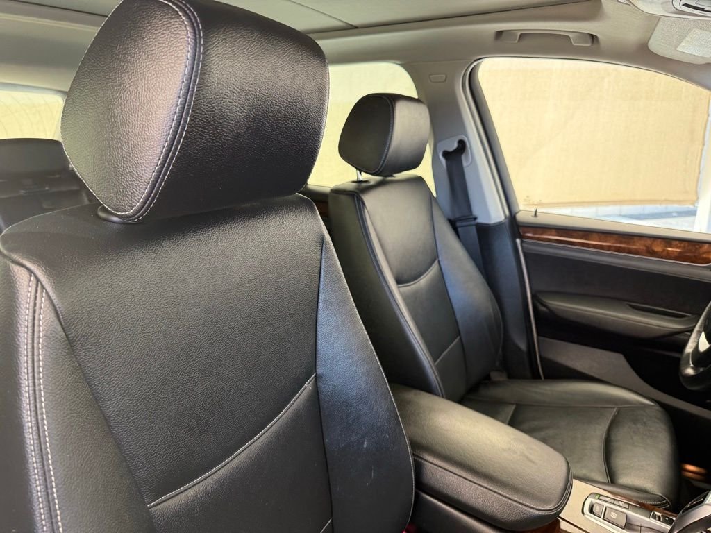 Used 2016 White Metallic BMW xDrive28i image 13