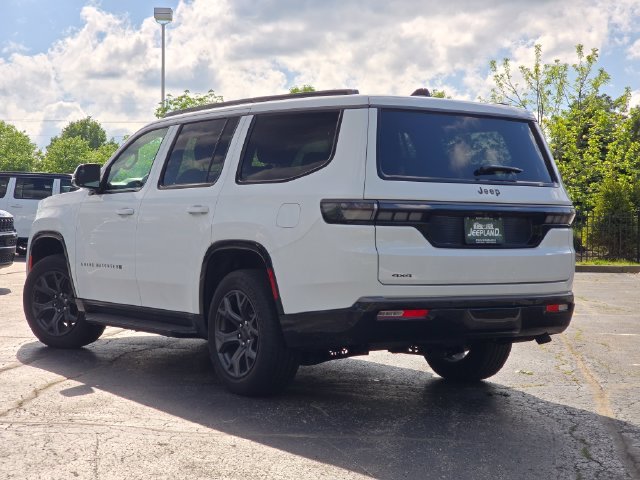 New 2026 Bright White Clear-Coat Exterior Paint Jeep Limited Altitude image 31