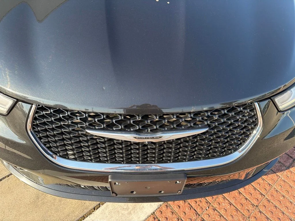 Used 2023 Black Chrysler Touring L image 13