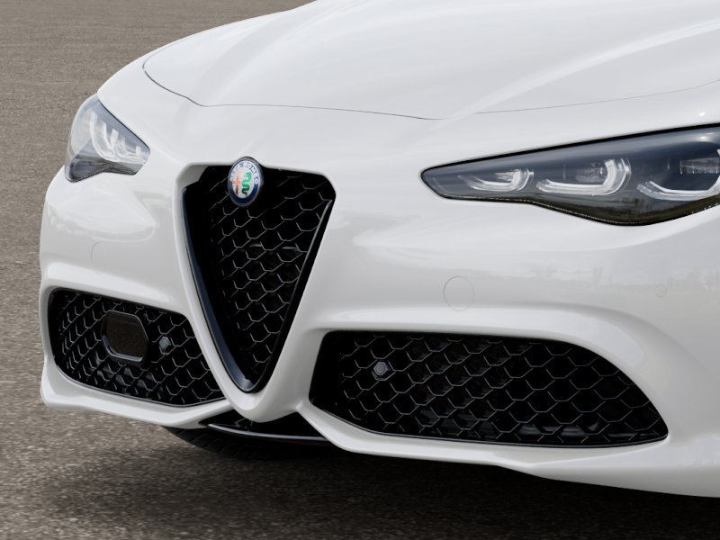 New 2026 Milano White Exterior Paint Alfa Romeo Base image 7