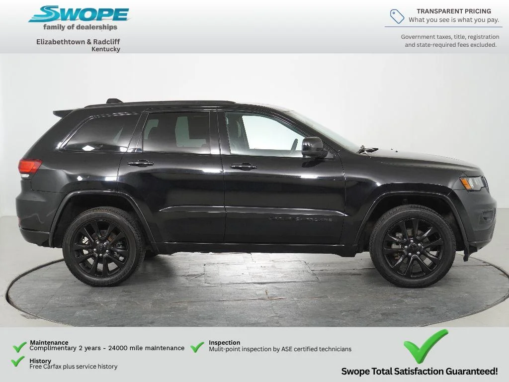 Used 2019 Diamond Black Crystal Pearlcoat Jeep Altitude image 2