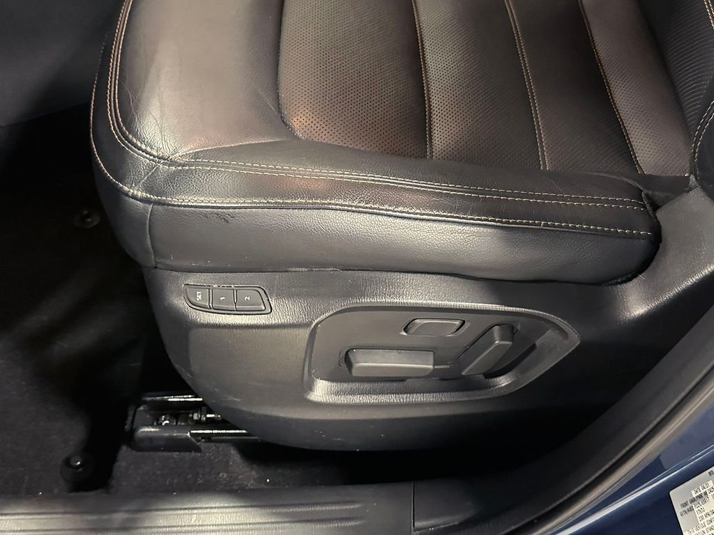 Used 2021 Blue Mazda Touring image 21