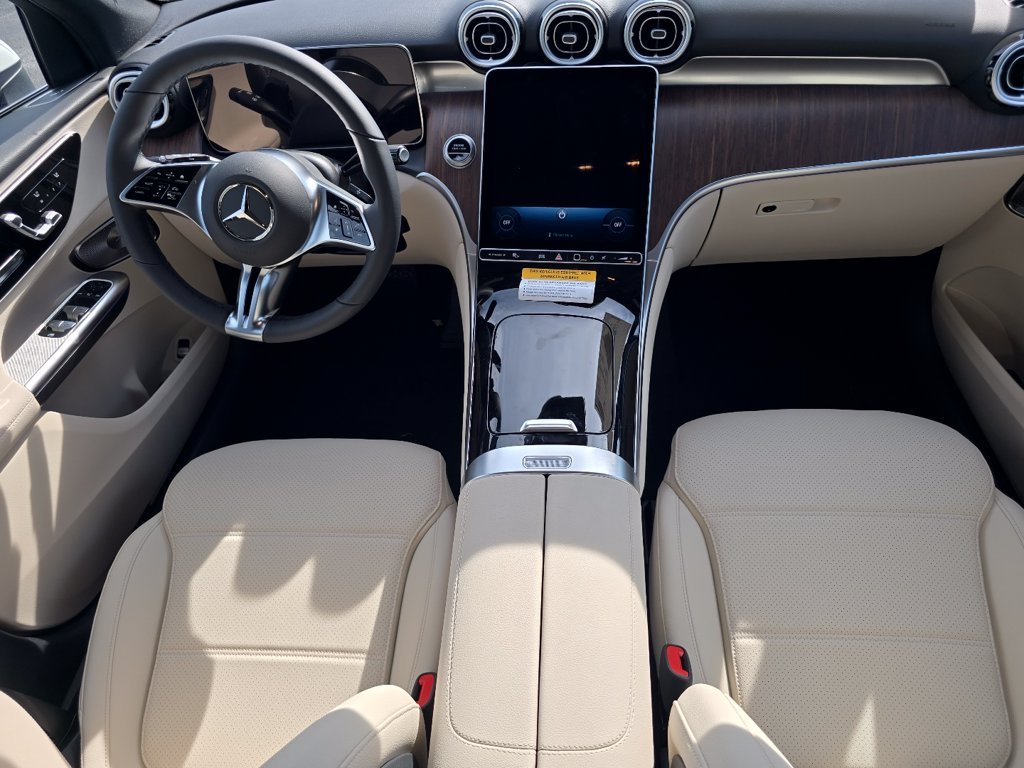 New 2027 Polar White Mercedes-Benz GLC 300 image 31