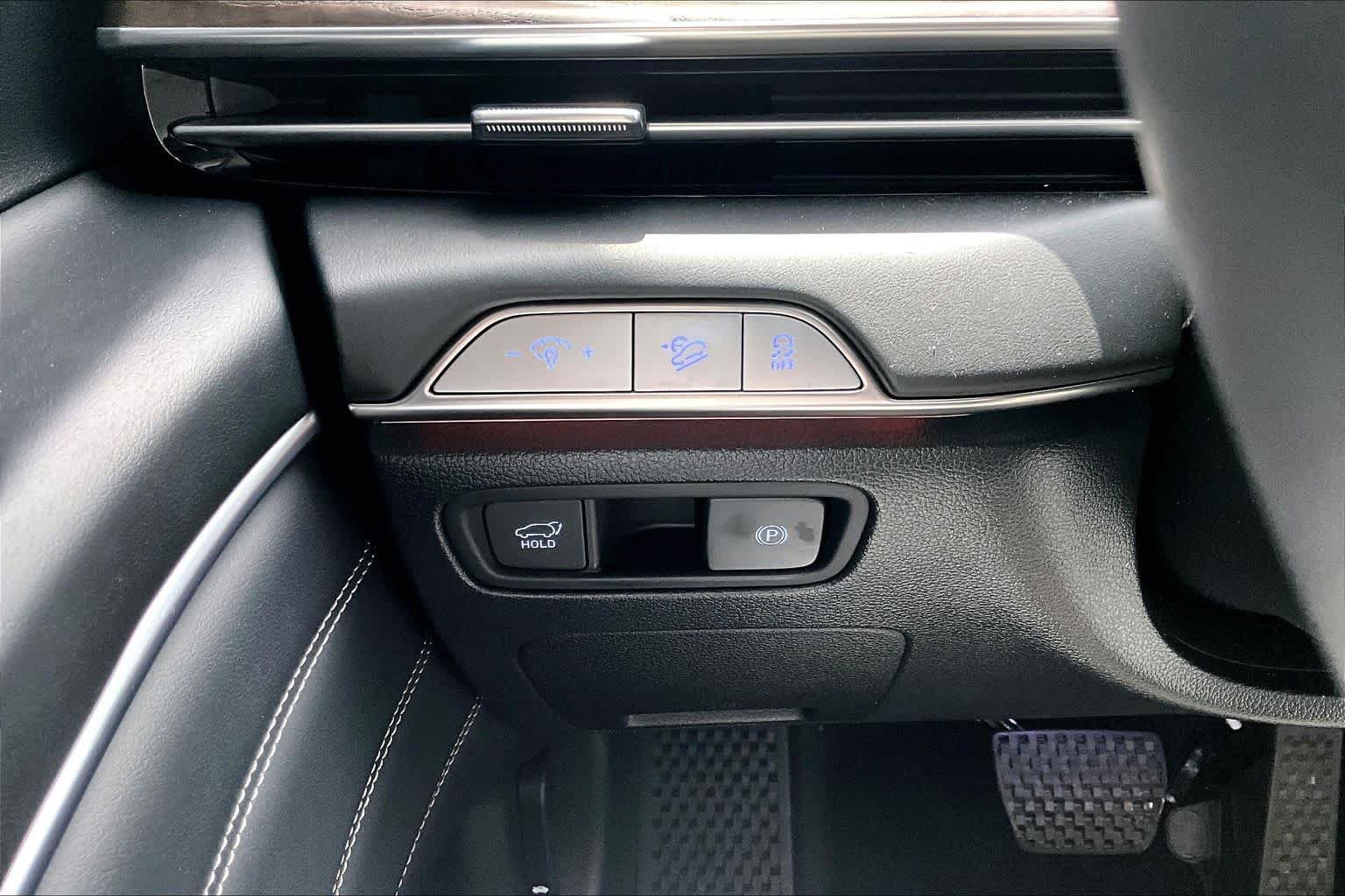 Used 2025 Capri Blue Genesis 3.5T Prestige image 34