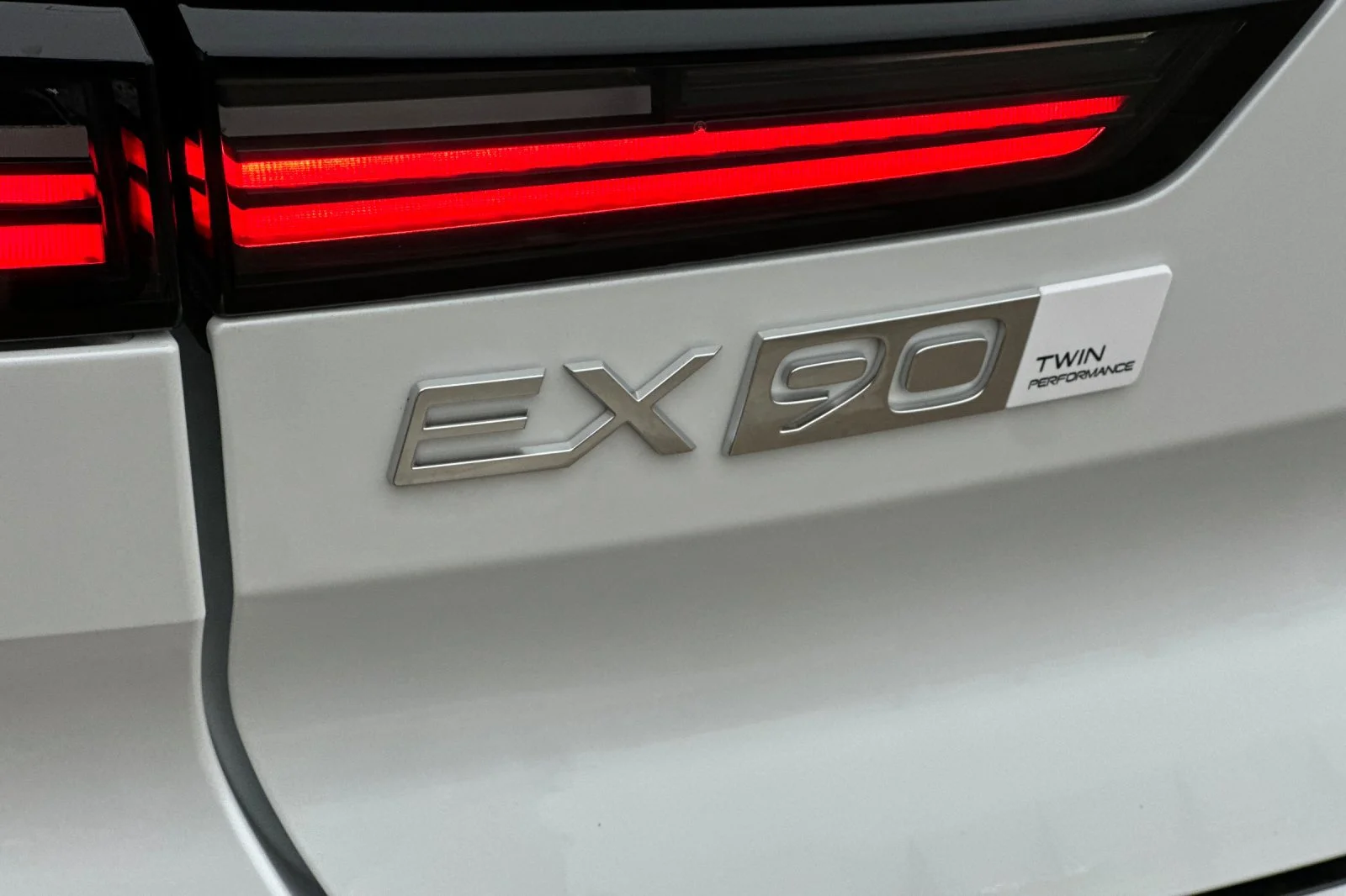 2025 Volvo EX90 Ultra - Photo 23