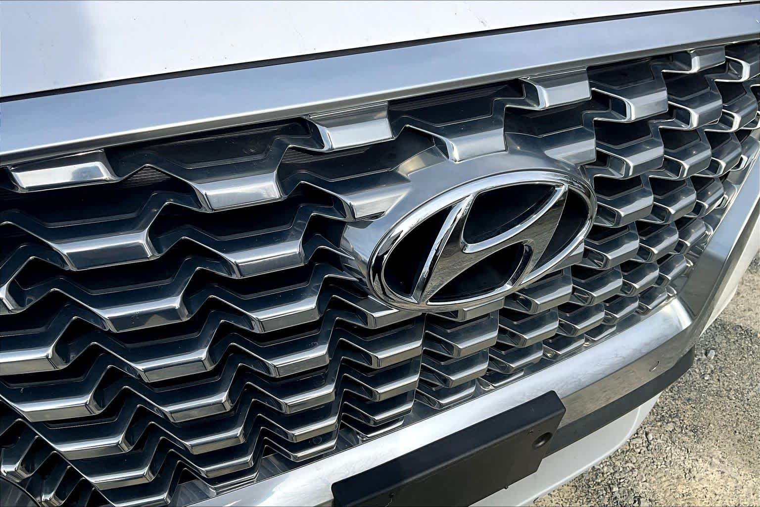 Used 2020 Hyper White Hyundai SEL image 30