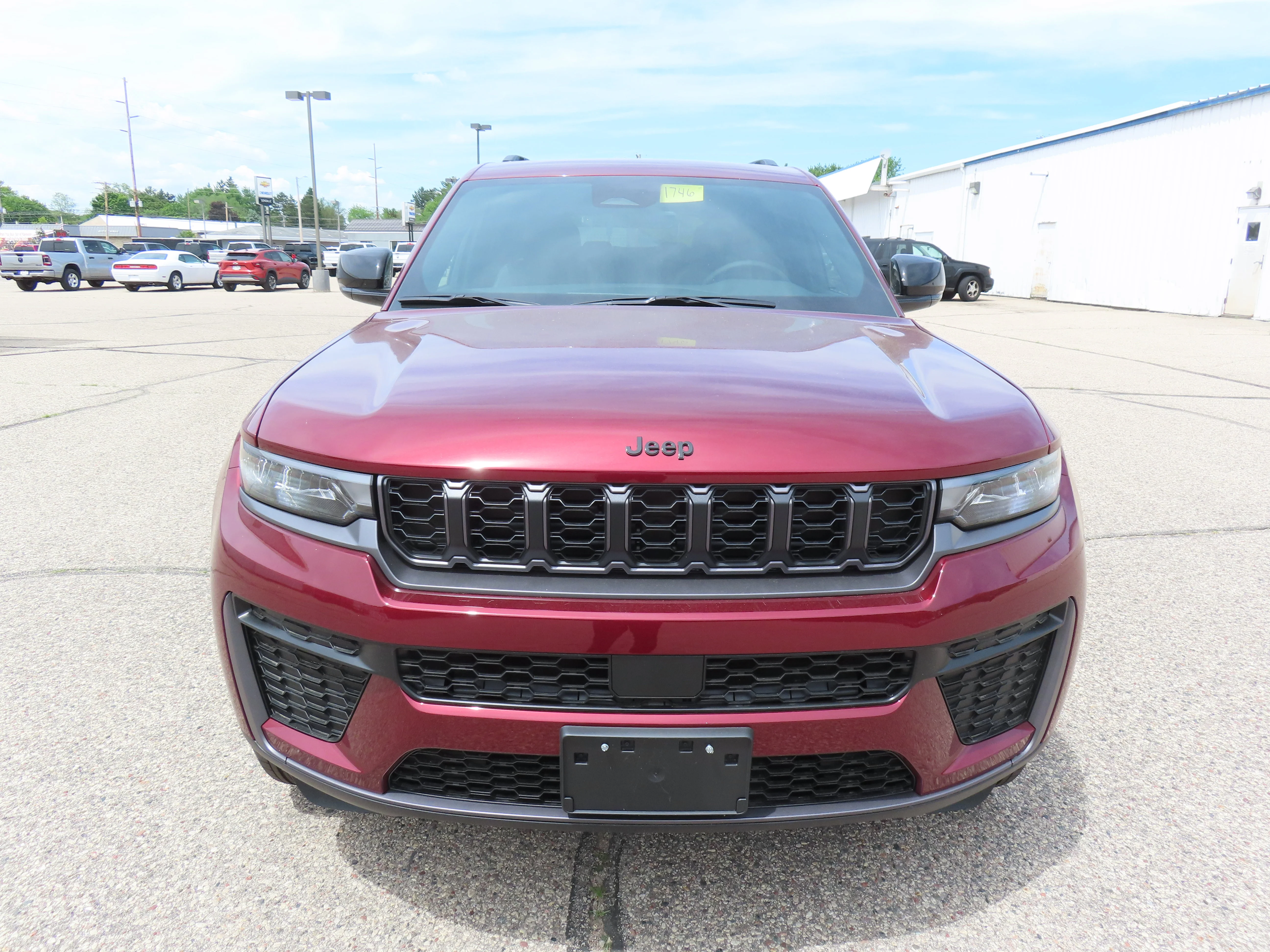 New 2026 Velvet Red Pearl-Coat Exterior Paint Jeep Laredo Altitude image 2
