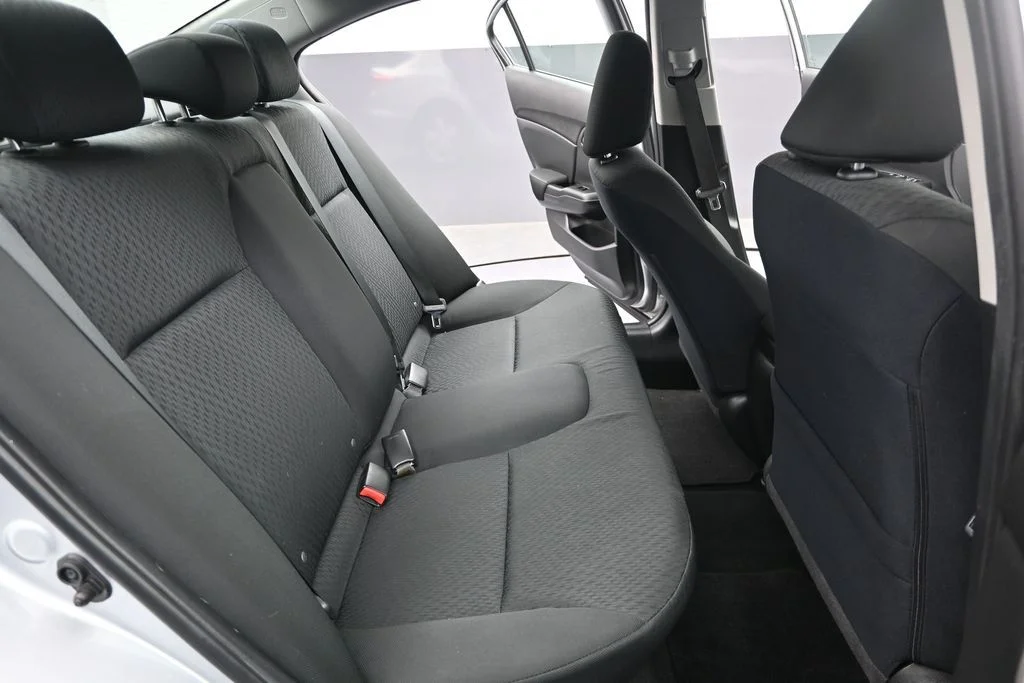 Used 2015 Silver Honda LX image 28