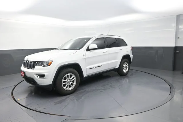 Used 2019 White Jeep Laredo E image 40