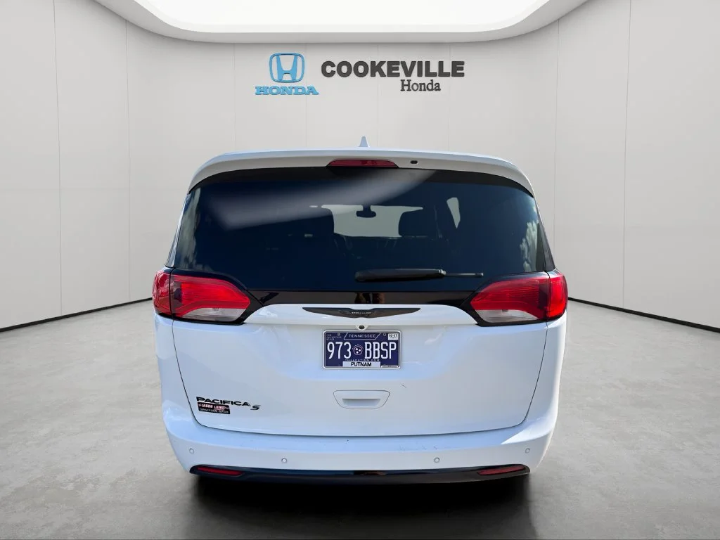 Used 2019 Bright White Clearcoat Chrysler Touring L Plus image 6