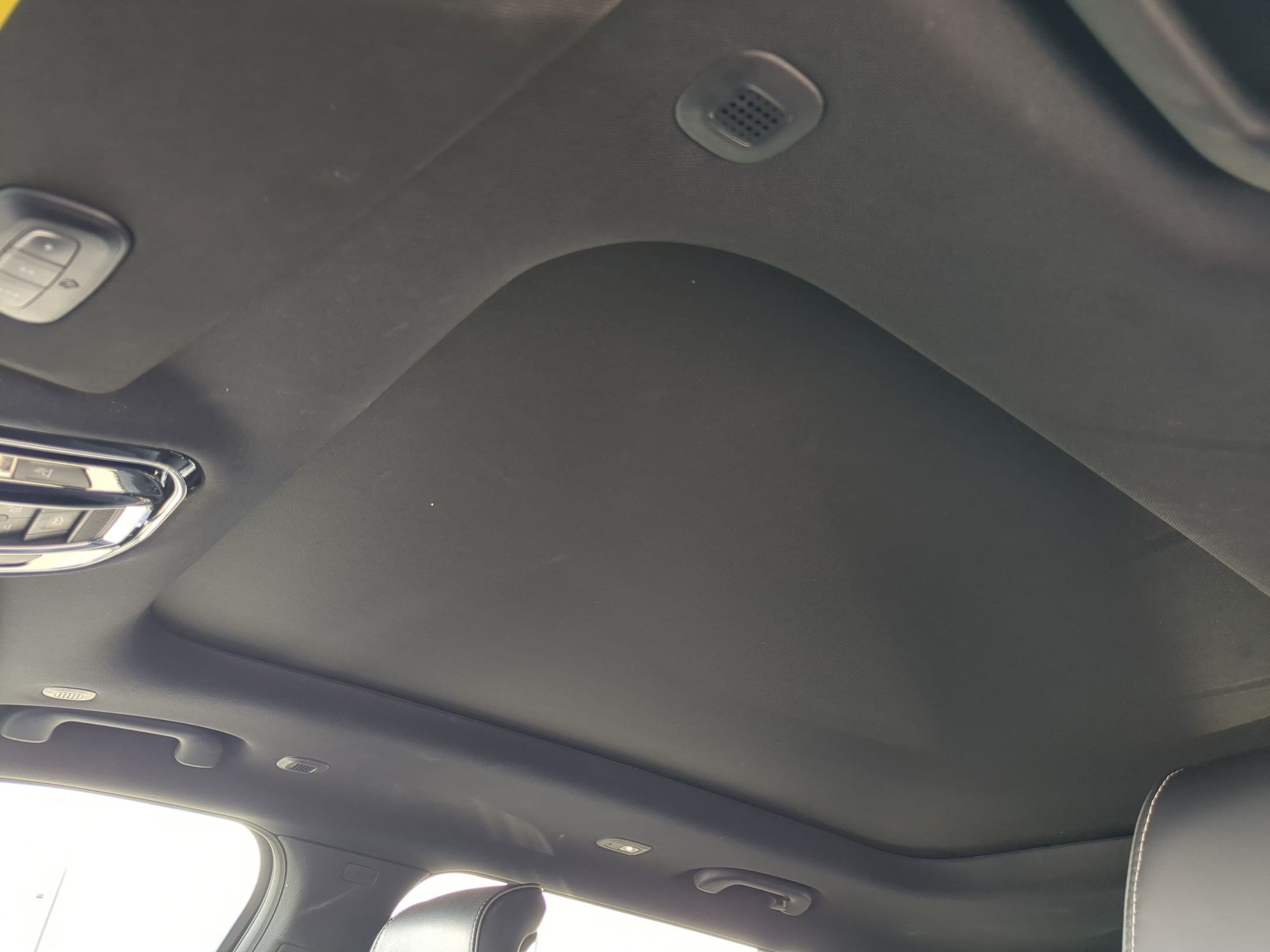 Used 2021 Diamond Black Crystal Pearlcoat Jeep Overland image 16