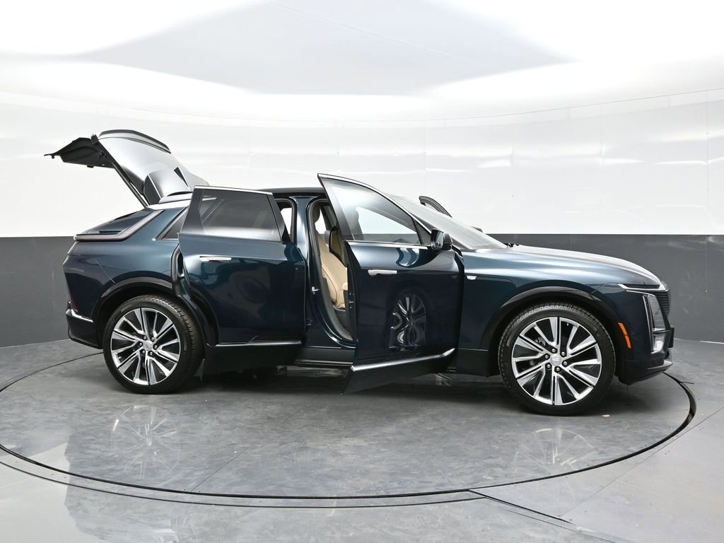 2025 Cadillac LYRIQ Luxury 3 - Photo 40