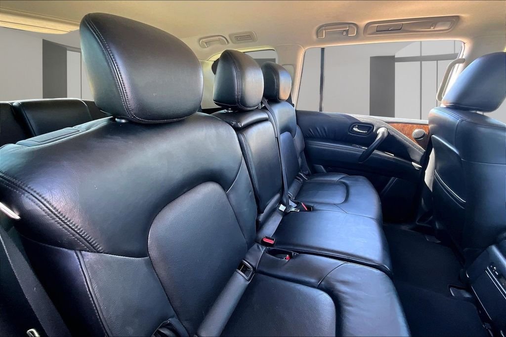 Used 2022 White Nissan SL image 29