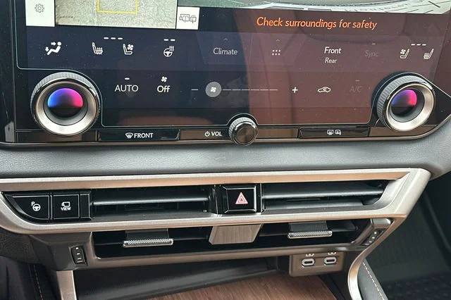 New 2026 Iridium Lexus PREMIUM PLUS image 18