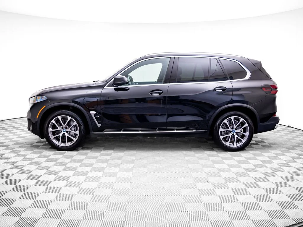 Used 2024 Black BMW xDrive50e image 2