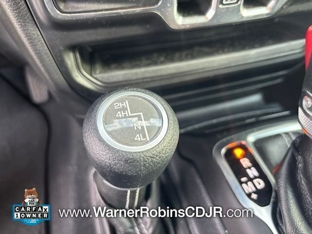 Used 2021 White Jeep Unlimited Sahara image 13