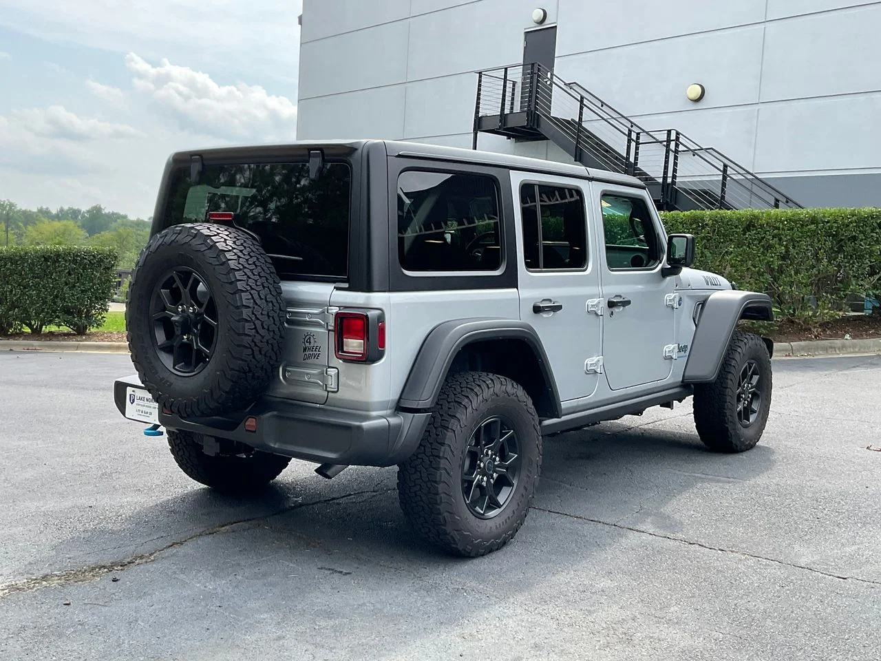 Used 2024 Silver Jeep Willys 4xe image 8