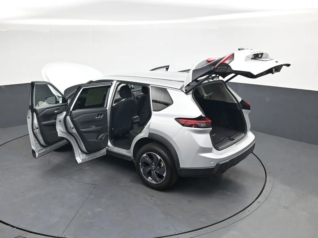 Used 2025 Silver Nissan SV image 45