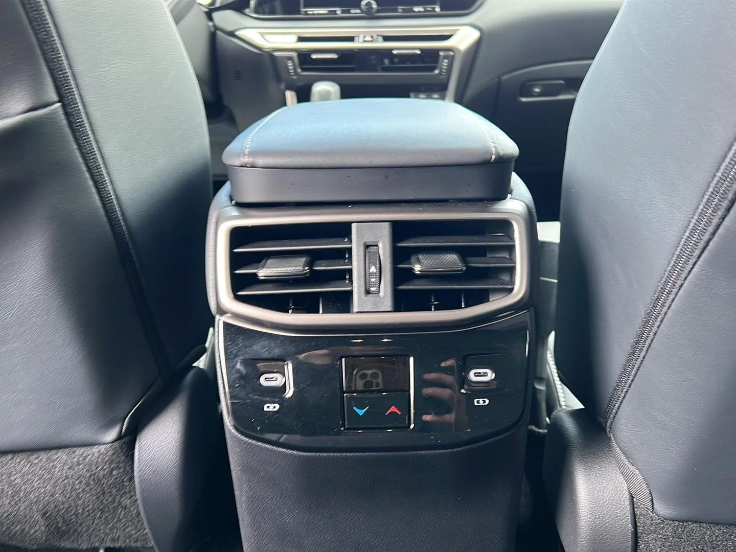 Used 2024 Iridium Lexus RX 350 Premium image 24